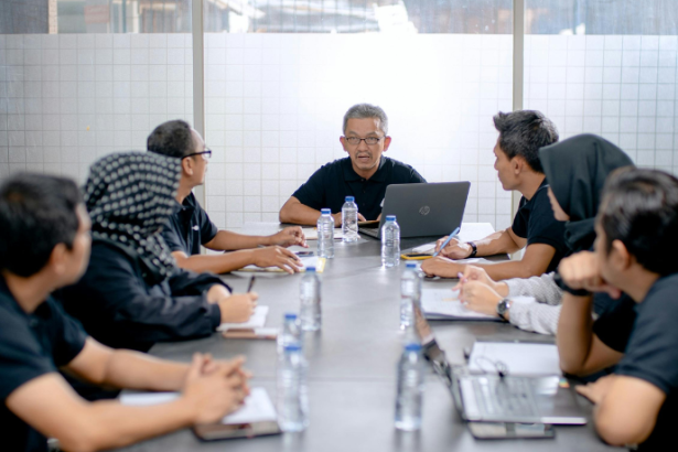 O Instituto Econacional acredita que a educação ambiental prepara as novas gerações para escolhas conscientes frente aos desafios globais.