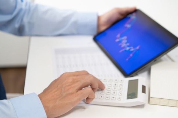 Rodrigo Balassiano analisa como a ICVM 175 redefine as práticas de governança e comunicação no relacionamento com os cotistas.