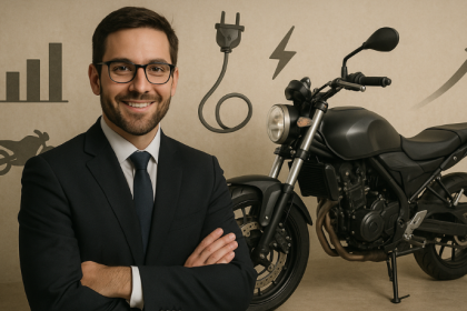 Teciomar Abila explica como a eletrificação está revolucionando o setor de duas rodas.
