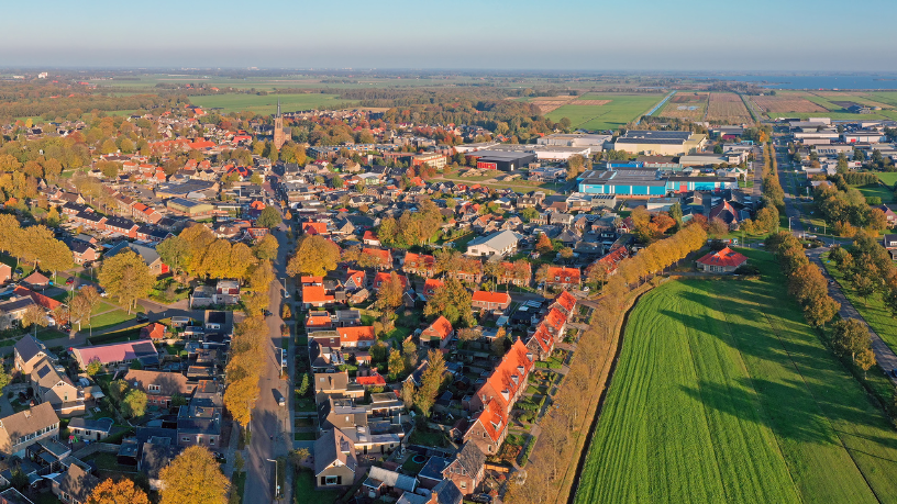 Valores contemporâneos entre campo e cidade são explorados por Hebron Costa Cruz de Oliveira.