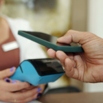 Ediney Jara de Oliveira explica como os meios de pagamento digitais estão impulsionando o comércio global e conectando mercados em tempo real.