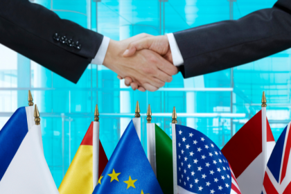 Paulo Roberto Gomes Fernandes analisa como a abertura do mercado internacional, em meados da década de 2010, criou novas perspectivas estratégicas para a expansão da Liderroll.