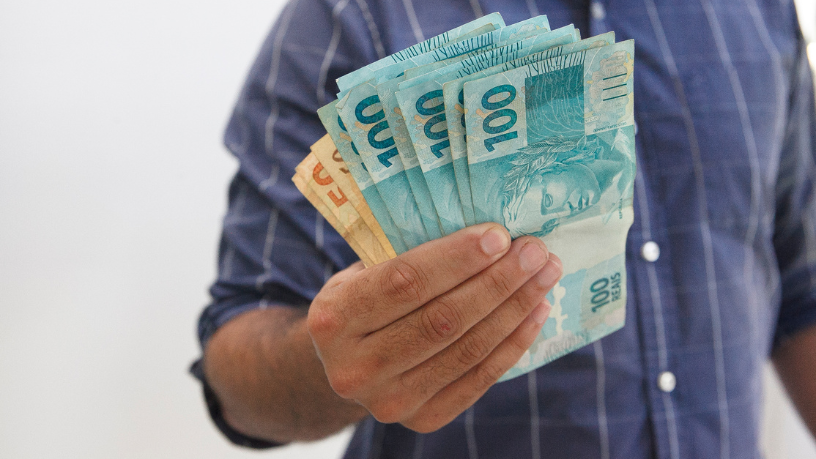 Inflação no Brasil recua para 3,97% em 2026 e sinaliza novo momento econômico