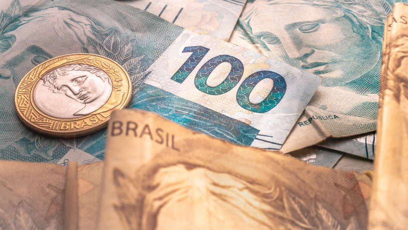 Guerra do Irã e seus efeitos na economia brasileira: como o conflito pode afetar preços, combustíveis e inflação