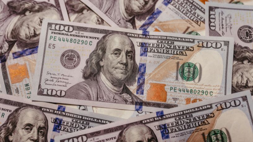 Dólar Recuando: Entenda a Resistência Próxima da Mínima do Ano